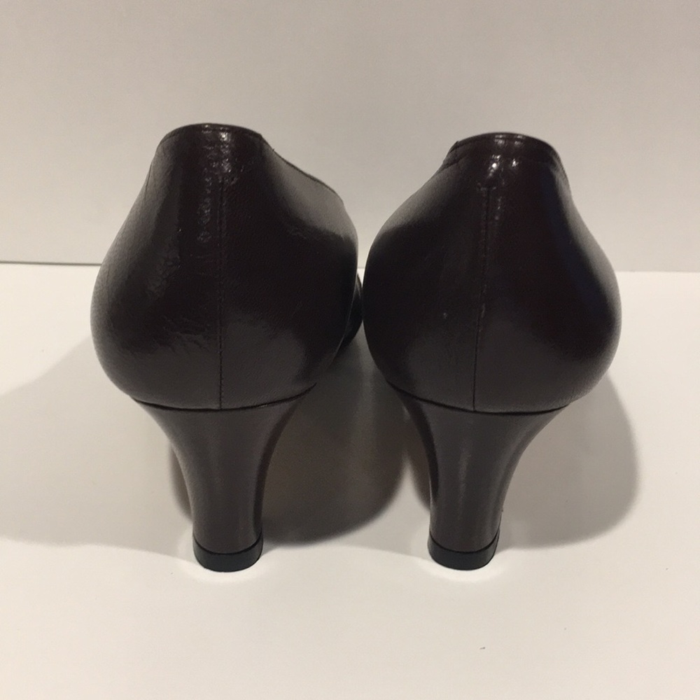 Vintage Burberry Pumps Shoes - Picture 4 of 8
